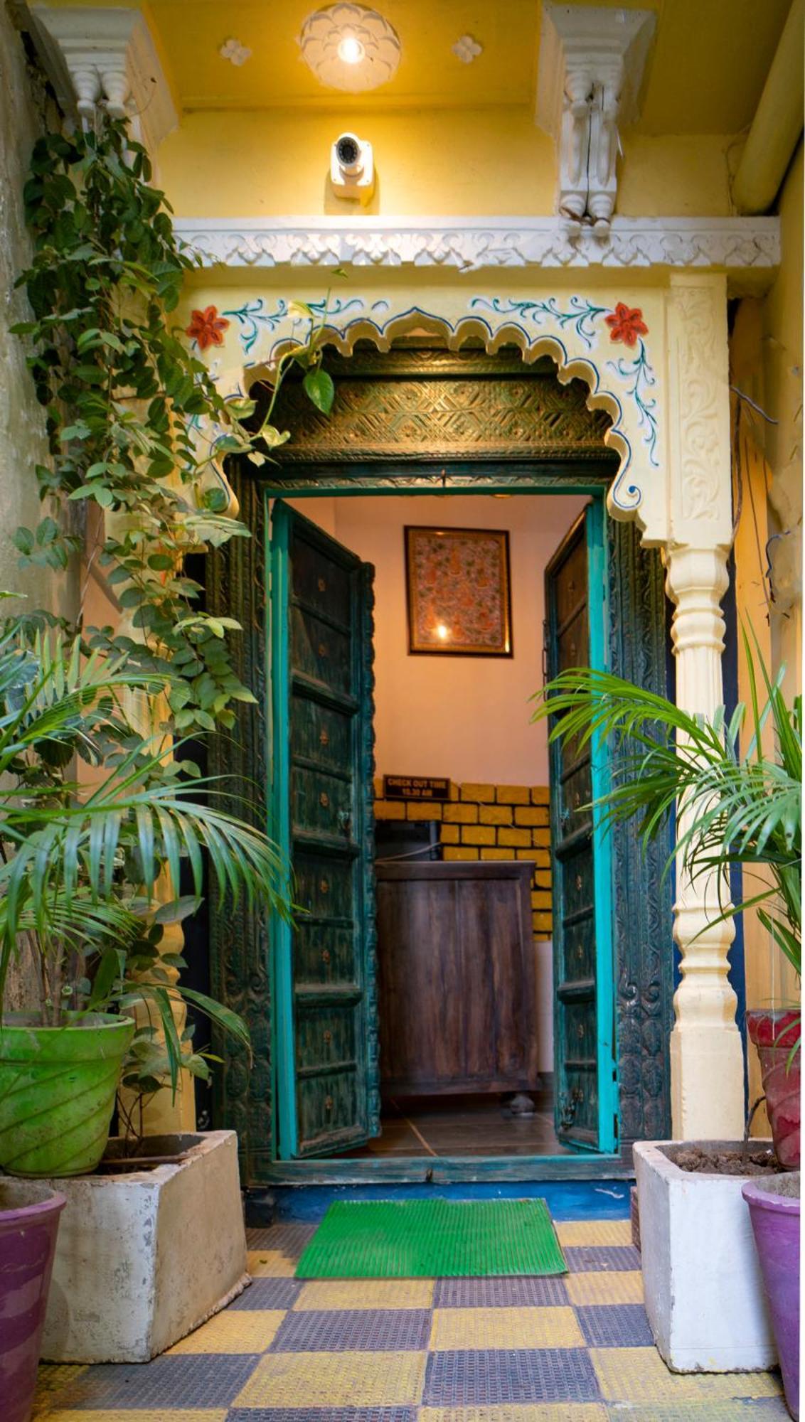 Soham Haveli Udaipur Vandrarhem Exteriör bild