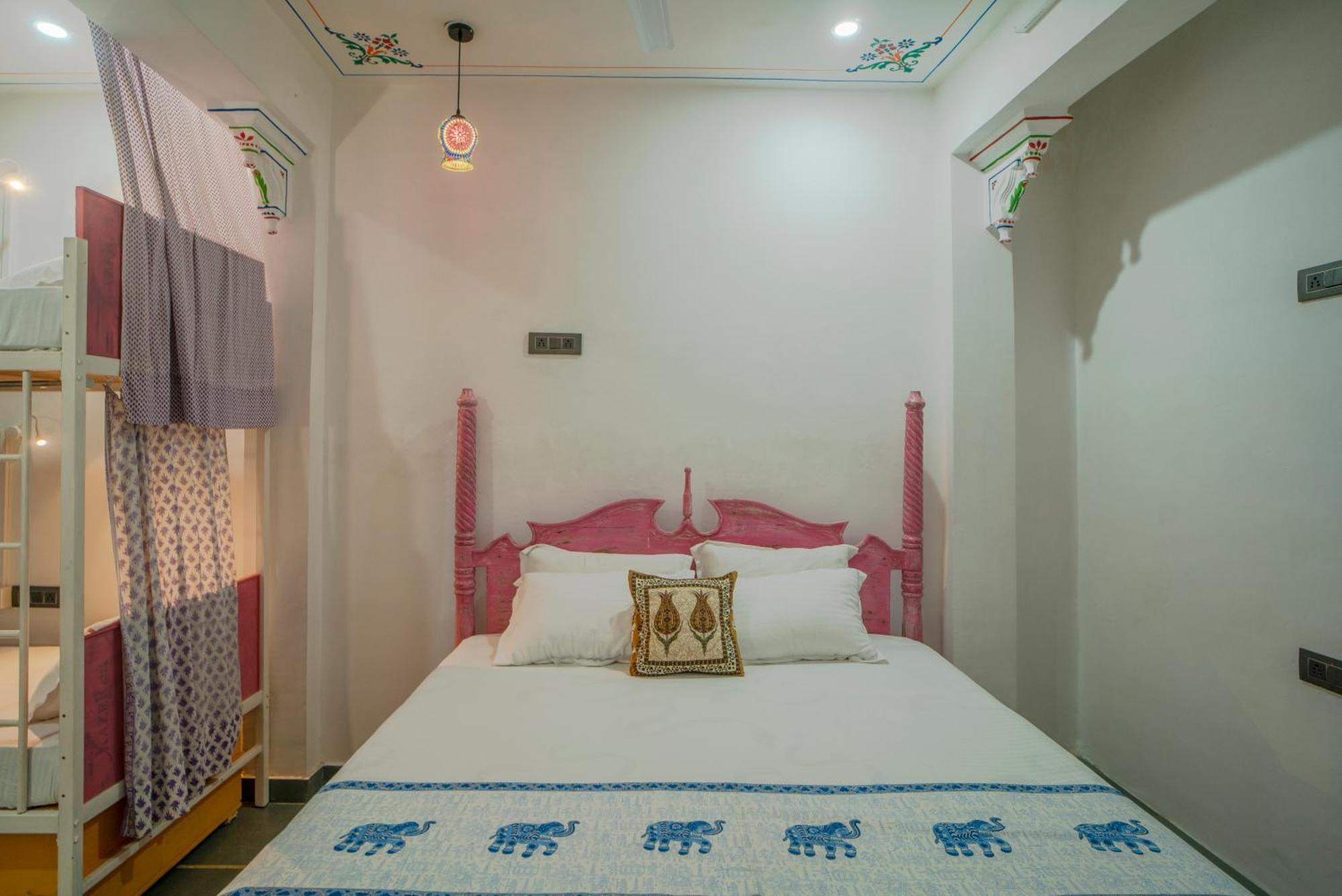 Soham Haveli Udaipur Vandrarhem Exteriör bild